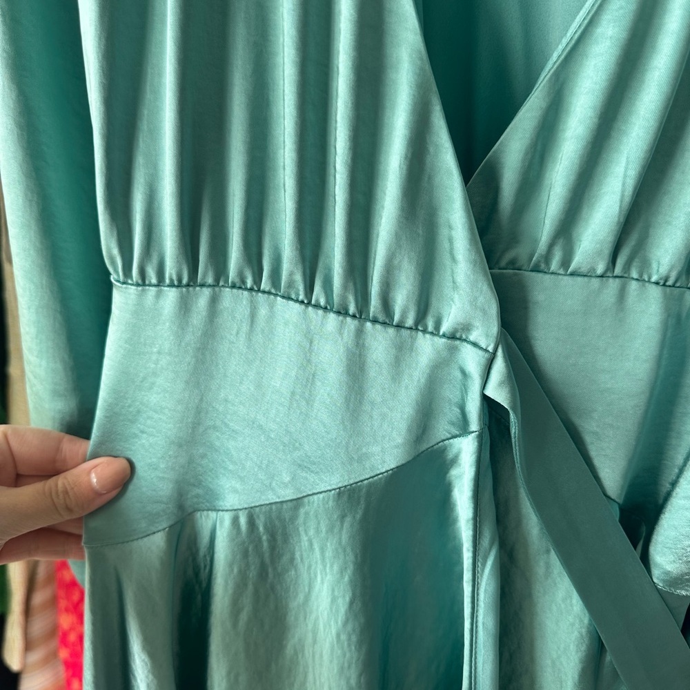 Elegant Teal Wrap Dress - Picture 4 of 7